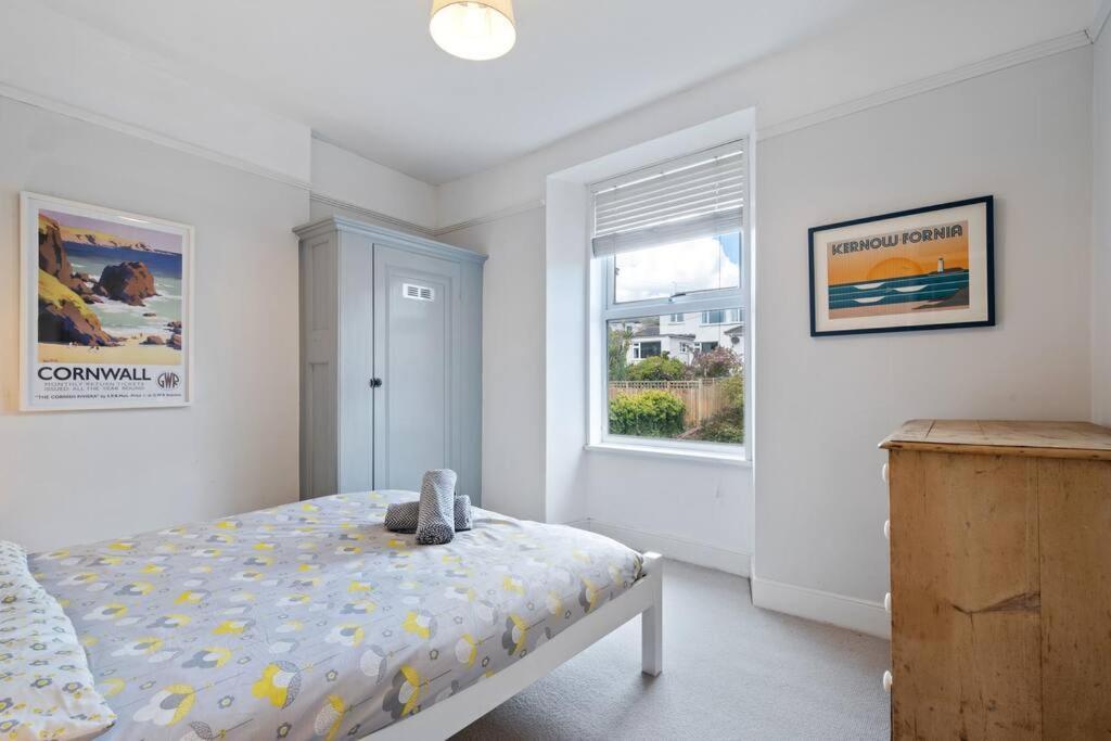 Pendennis - Bright Victorian Flat, Sea Views & Close To Beach Falmouth Exterior photo