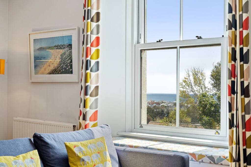 Pendennis - Bright Victorian Flat, Sea Views & Close To Beach Falmouth Exterior photo