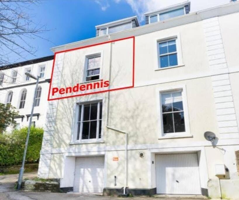 Pendennis - Bright Victorian Flat, Sea Views & Close To Beach Falmouth Exterior photo